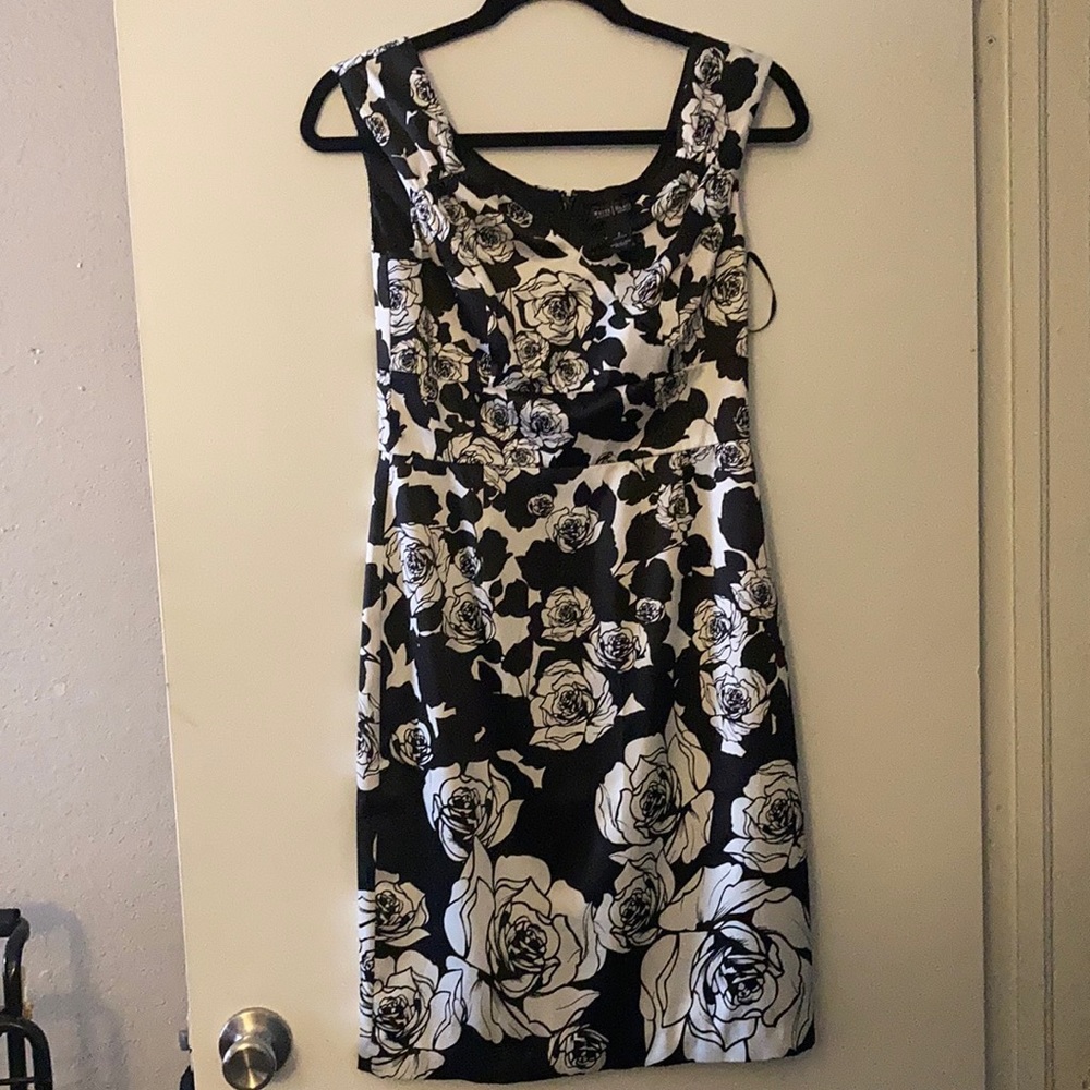 White House Black Market Black/White Floral Dress